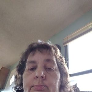 Meet your Posher, Brenda